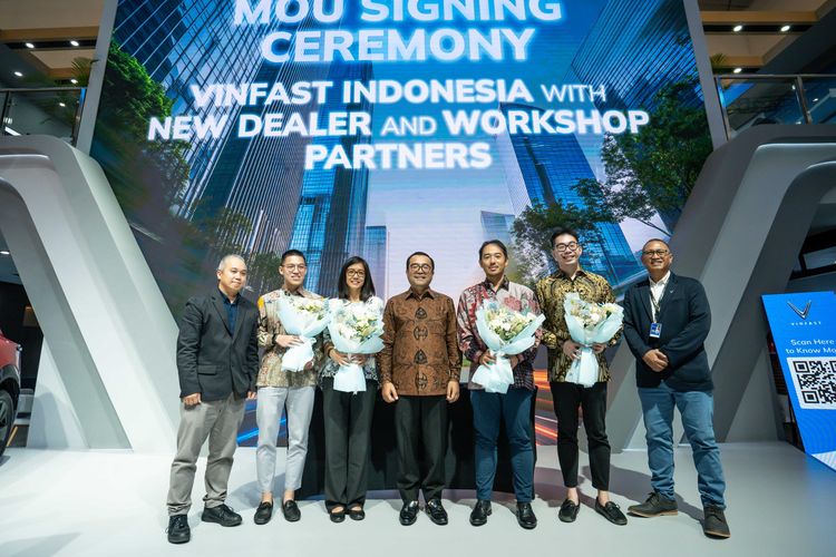 Cara VinFast Perluas Purnajual Lewat Kolaborasi Baru di GIIAS 2025
