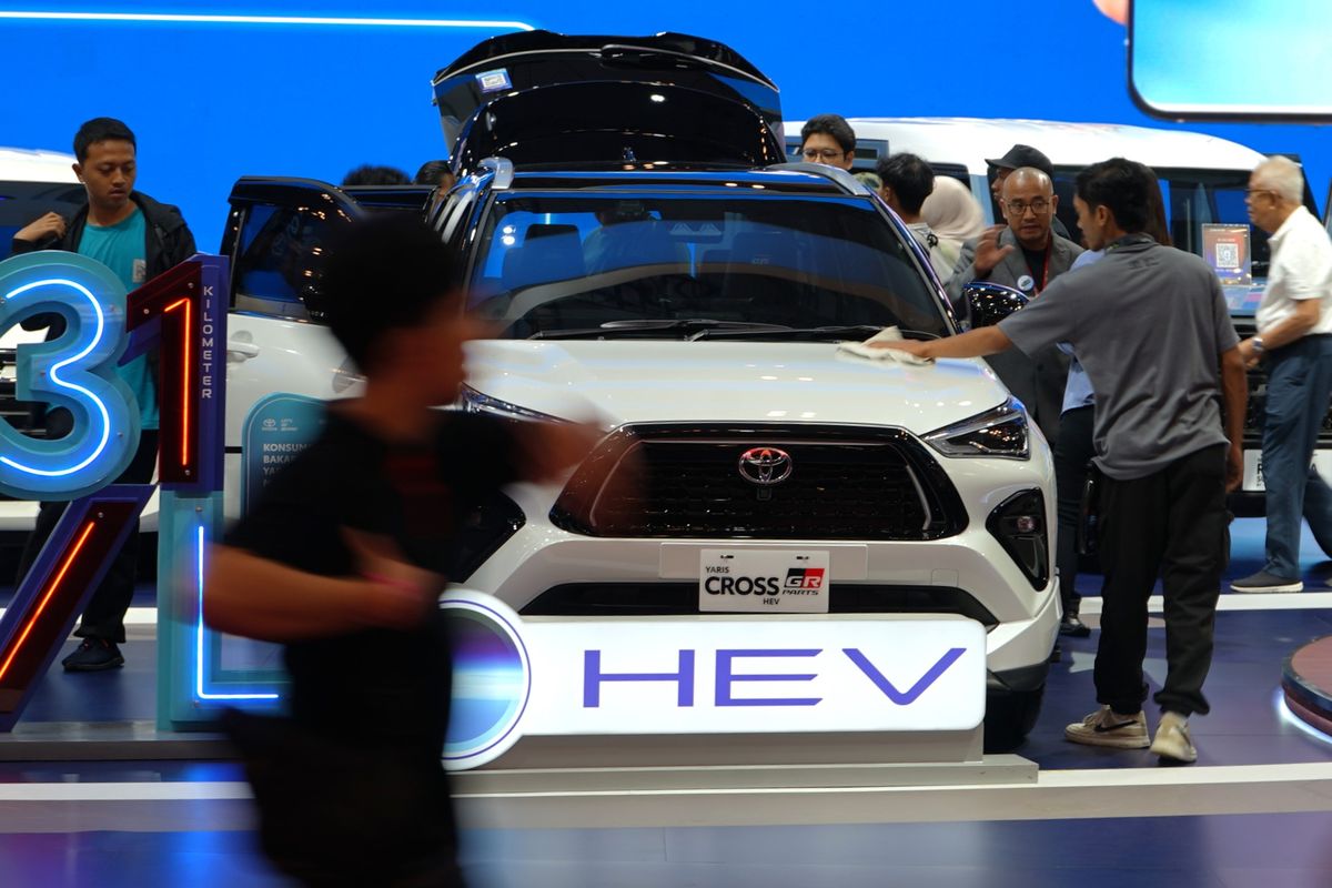 Mengapa Mobil Hybrid Lebih Aman Dibandingkan EV Murni?