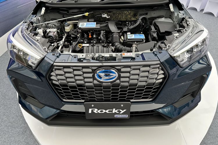 Test Drive Rocky Hybrid di PIK 2: Segini Konsumsi BBM-nya