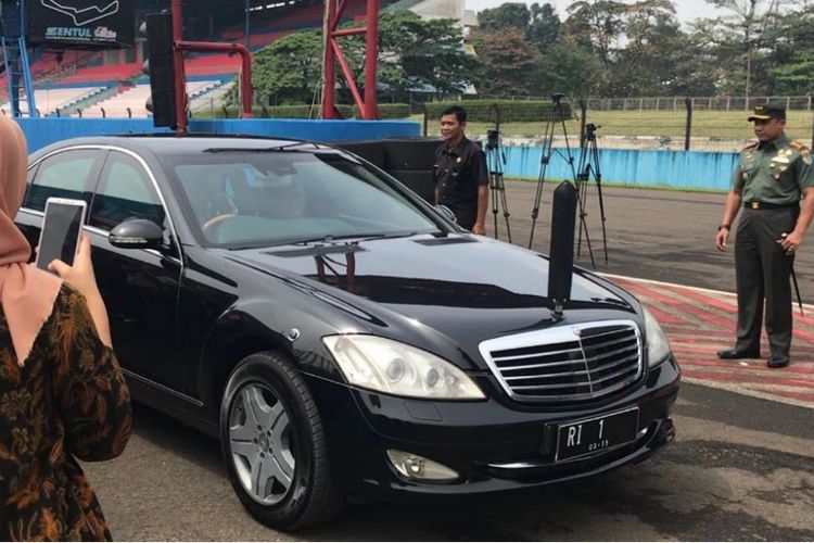 Kisah Mercedes-Benz di Balik Mobilitas Presiden Indonesia