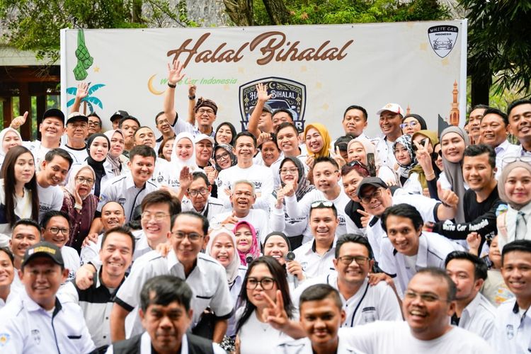 Loyalis Mobil Putih Gelar Halalbihalal di Purwakarta