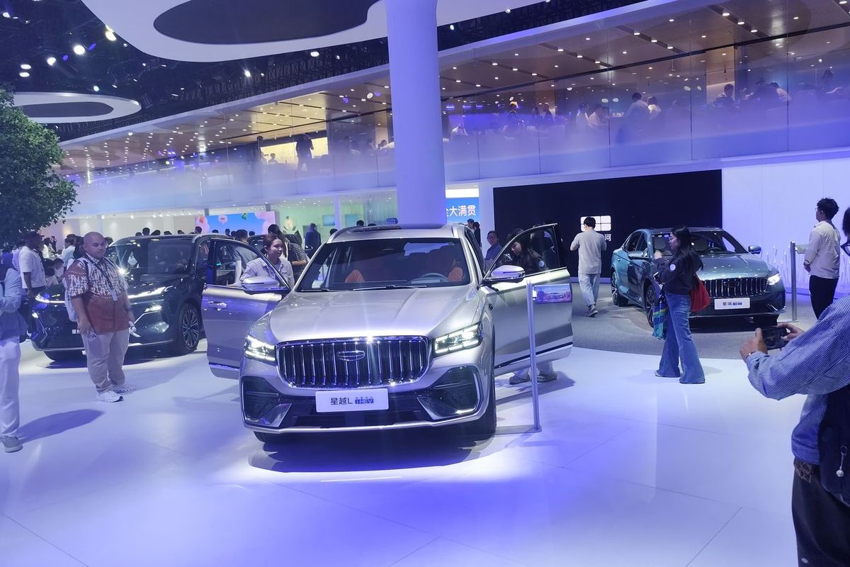 Pabrikan China Mulai Fokus Kembangkan Mesin Hybrid