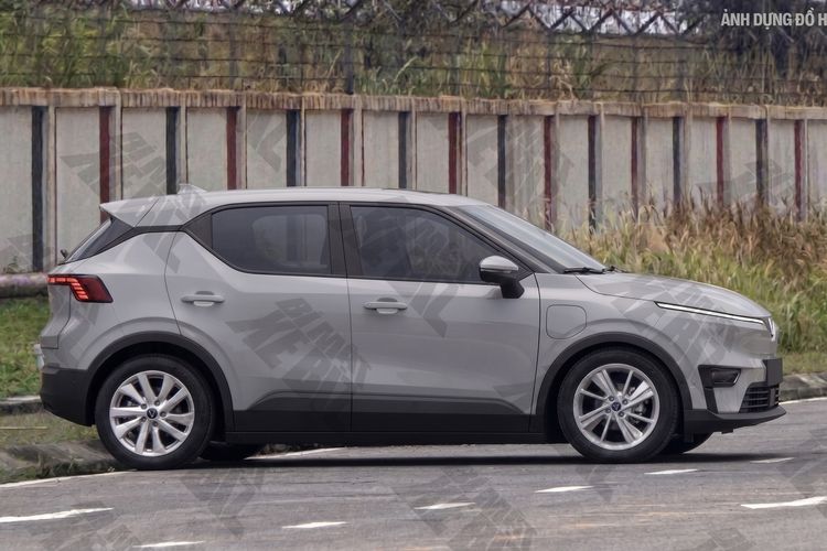 Mobil Kamuflase Tertangkap di BSD, Diduga VinFast VF 5 Facelift