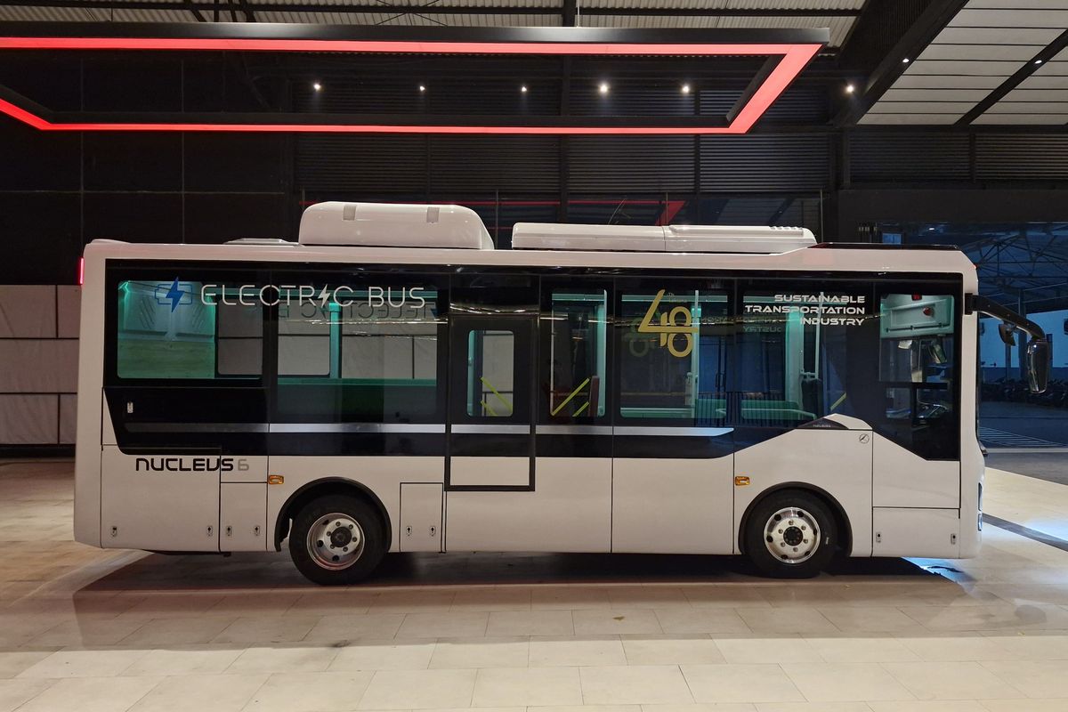 Peluncuran Bus Listrik Nucleus 6 oleh Karoseri Laksana