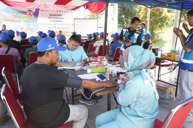Jasa Marga Gelar Razia ODOL di Tol Cipularang, 28 Truk Terjaring