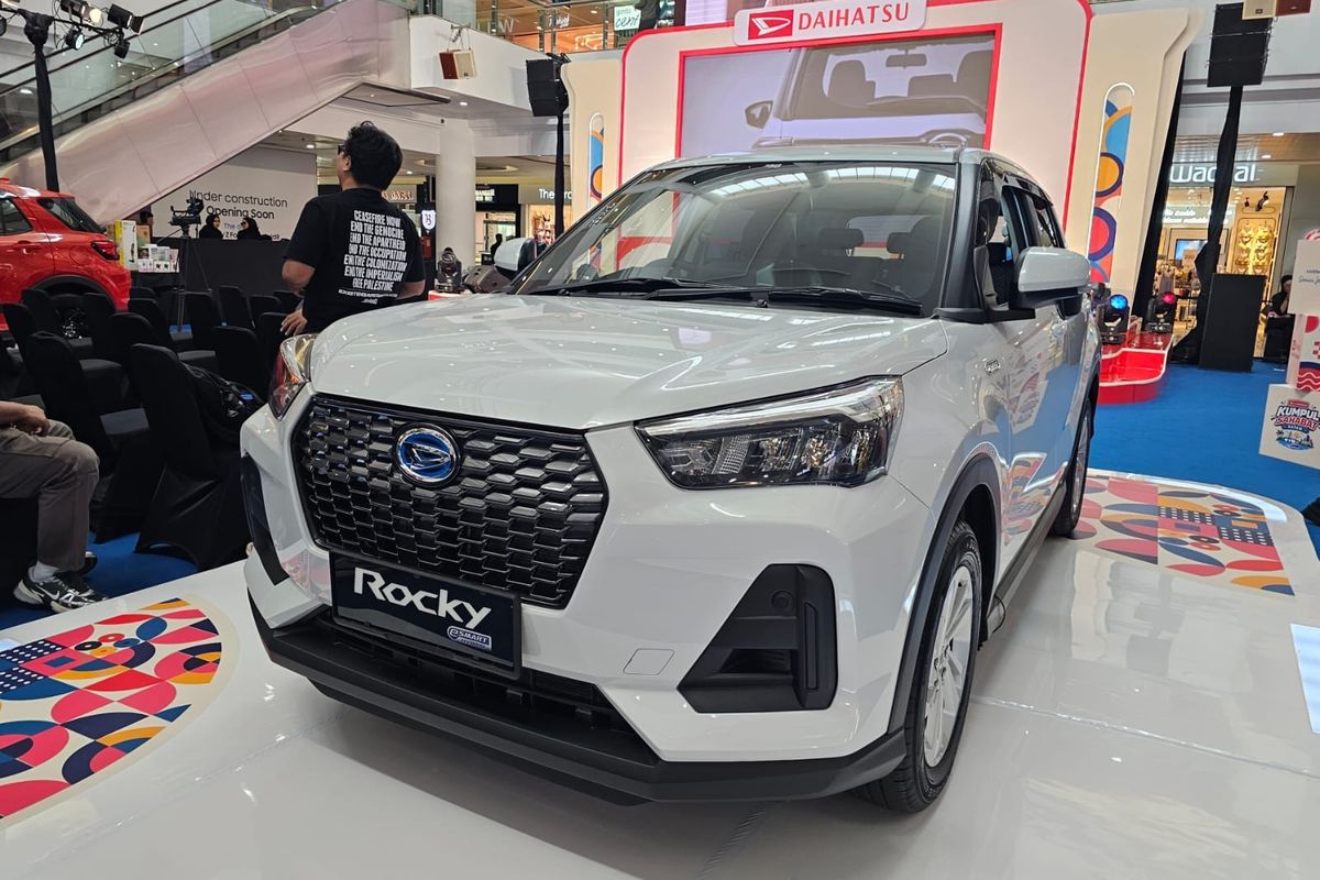 Bukan LCGC, Rocky Justru Jadi Mobil Terlaris Daihatsu di Batam