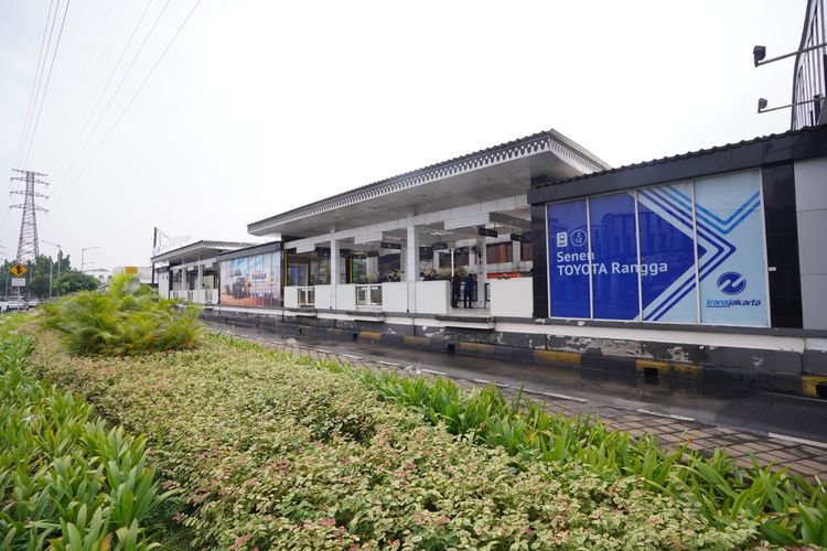 Halte Transjakarta Senen Toyota Rangga Dibakar Massa, Ini Kata Toyota