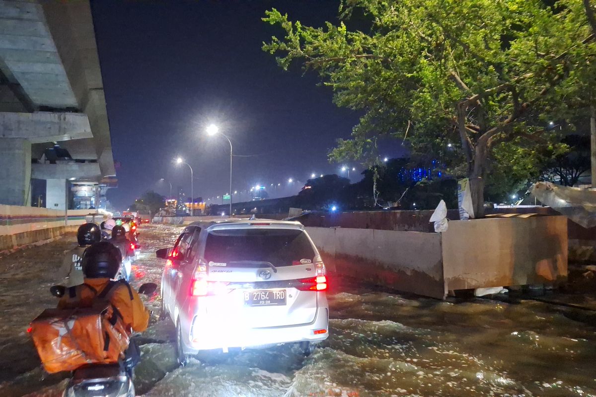 Jangan Sepelekan Lumpur Banjir, Bisa Merusak Kaca Film dari Dalam