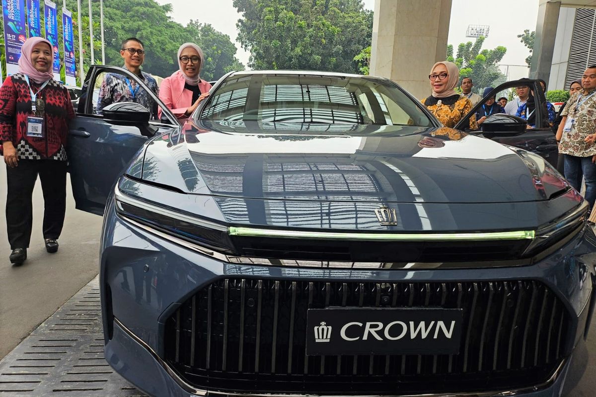 Toyota, Toyota Crown, Dicoba Menteri, Ini Tujuan Toyota Indonesia Bawa Crown FCEV