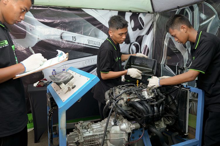 Cara Tekiro Cetak Mekanik SMK Siap Kerja