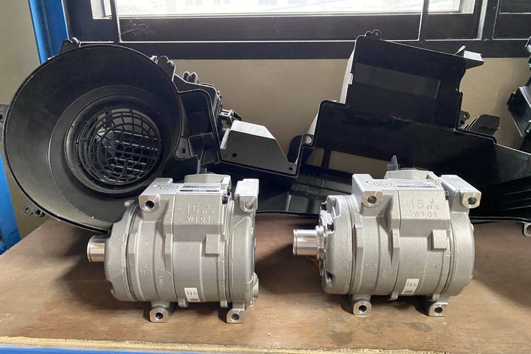 AC Mobil Jangan Pakai Oli Sembarangan, Bisa Rusak Kompresor