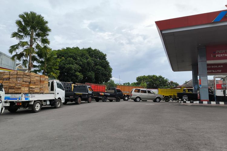 Solar Langka Tiap Akhir Tahun, Pengusaha Truk Akui Operasional Terganggu