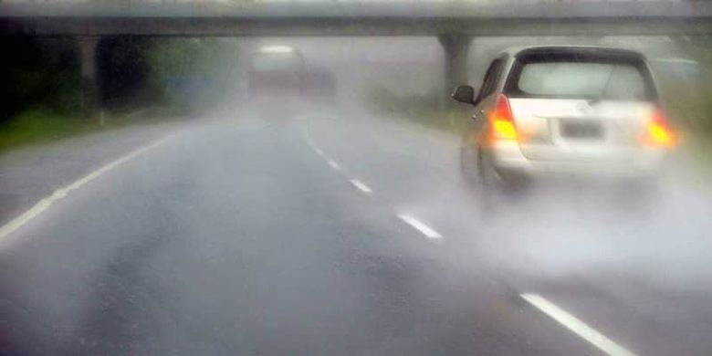 Cuaca Ekstrem di Jakarta: Waspada Saat Mengemudi