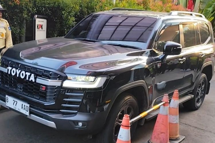 Koleksi Mobil Bupati Pati Sudewo, Punya BMW hingga Alphard