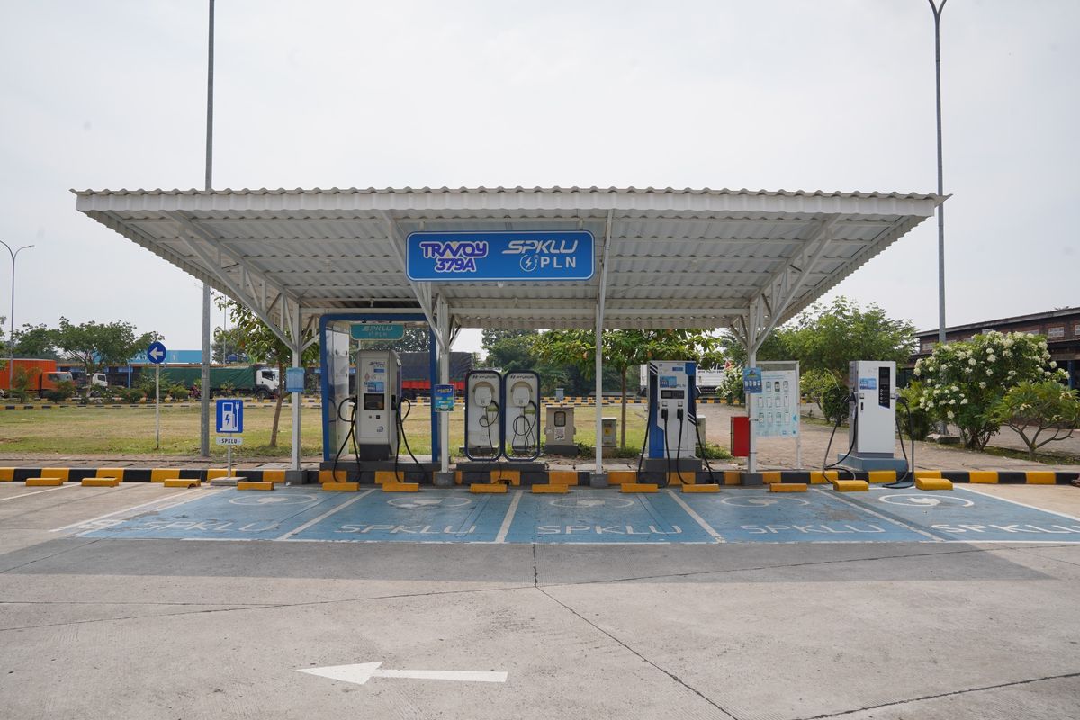 Lokasi SPKLU untuk Ngecas Mobil Listrik di Sepanjang Tol Trans Jawa