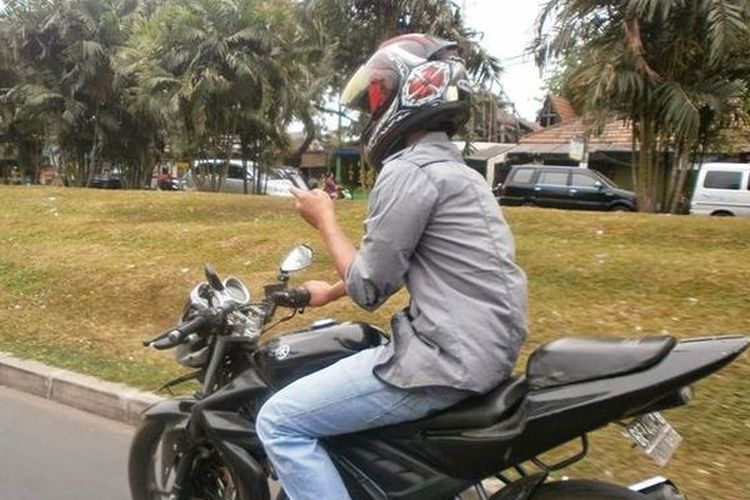 Cara Menegur Pengguna Jalan yang Melanggar Aturan agar Tidak Terjadi Konflik