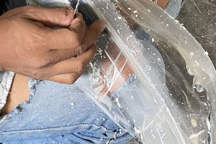 Cara Murah Bikin Mika Lampu Mobil Pecah Jadi Seperti Baru Lagi