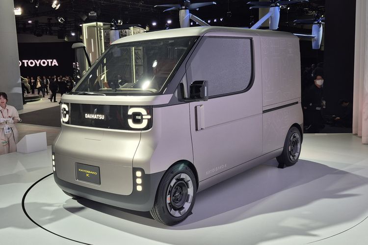 Lima Model Daihatsu World Premiere di Japan Mobility Show 2025