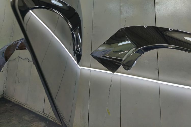 Mobil Tampil Menyala dengan Modifikasi Cat Chrome, Segini Biayanya