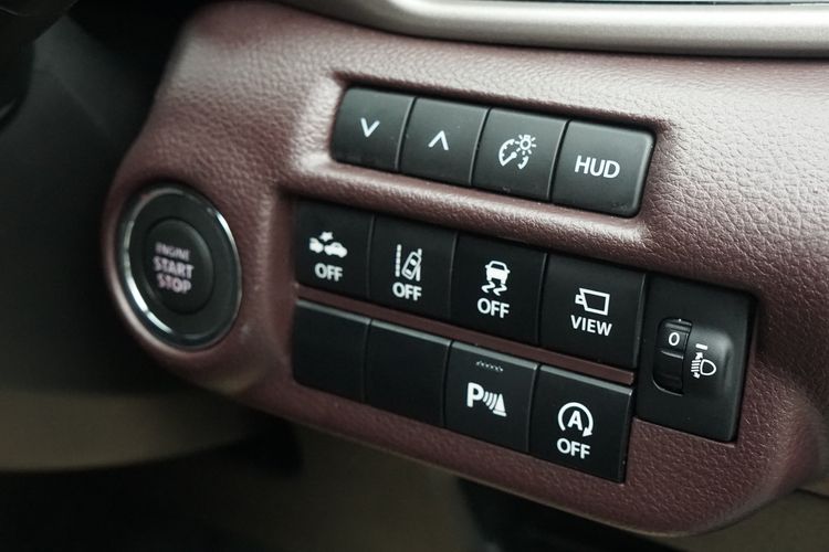 Suzuki Fronx: Keunggulan dan Kekurangan yang Perlu Diketahui