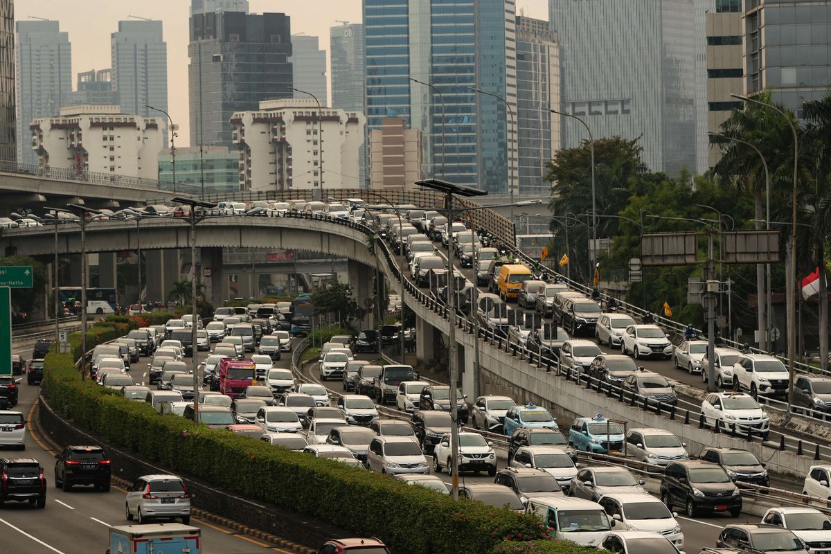 Mengurangi Kemacetan di Jakarta dengan Sistem Lalu Lintas Pintar