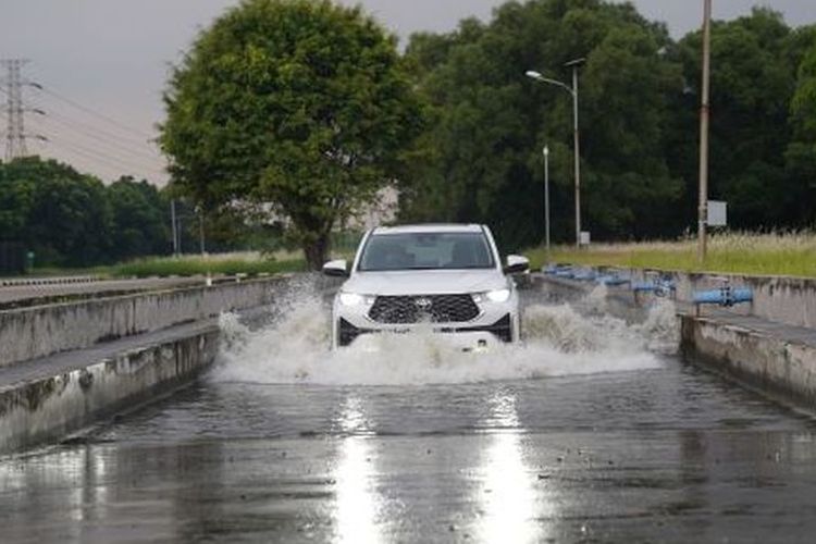 Mitsubishi Destinator: SUV 7-Penumpang Bukan Tantang Innova Zenix