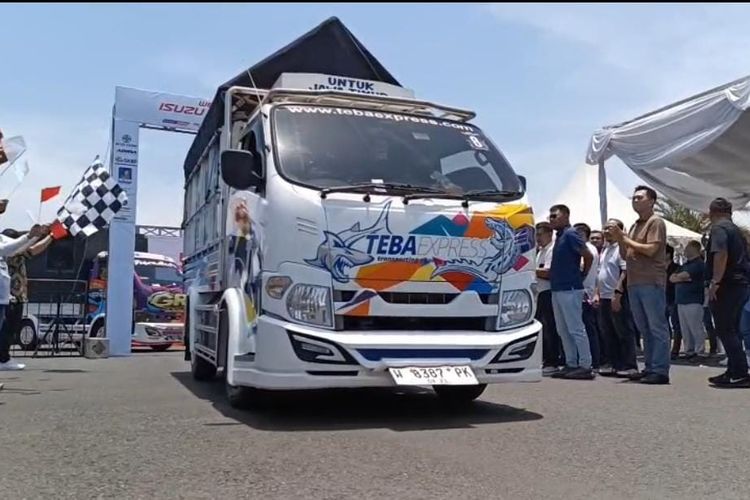 Cara Isuzu Dekatkan Diri ke Masyarakat Jawa Timur