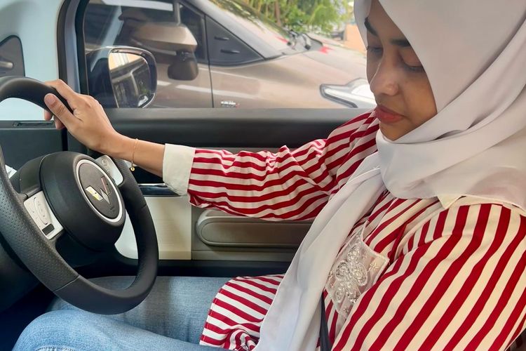Pengalaman Riska Pemilik Wuling Air EV: Efisiensi dan Kenyamanan