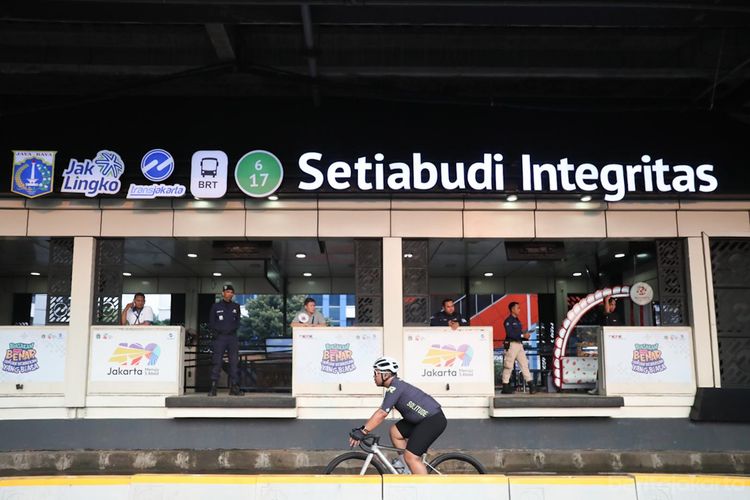 Transjakarta Kini Buka Peluang Bagi Swasta untuk Penamaan Halte