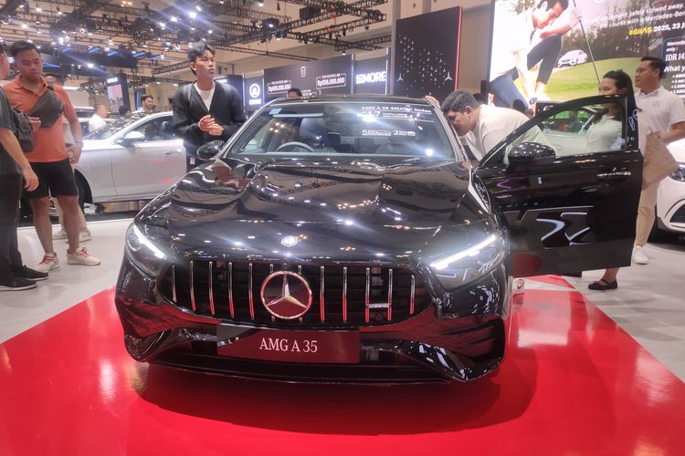 GIIAS 2025: Diskon Mobil Mewah Hingga Ratusan Juta