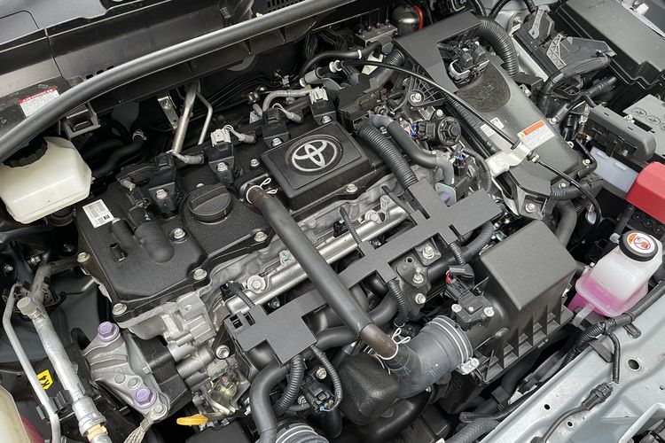 Penting, Begini Cara Memanaskan Mesin Mobil Hybrid Toyota yang Benar