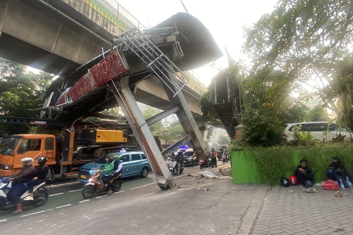 JPO Kapten Tendean Rusak, Ini Jalur Alternatif Hindari Macet