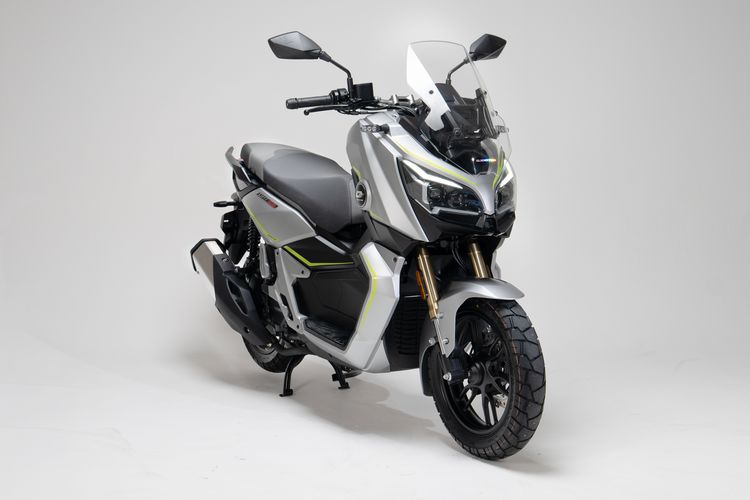 Tambah Varian, Ini Bedannya QJMotor Fort 250 Adventure CBS dan ABS
