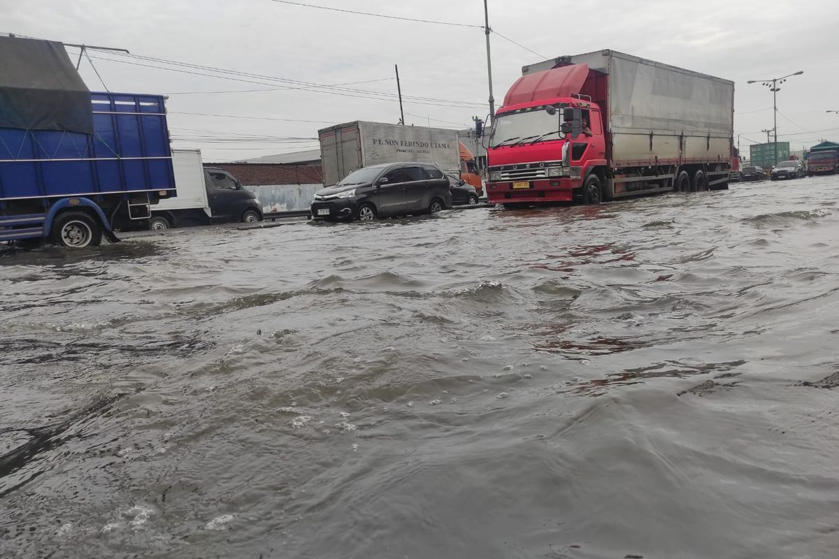 Waspada Banjir Rob di Jakarta Utara, Simak Tips Aman Buat Mobil