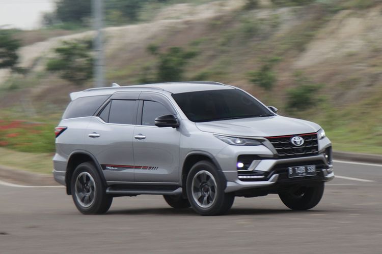 Perang Harga Mobil Listrik, Mobil Diesel Bekas Masih Tahan Badai
