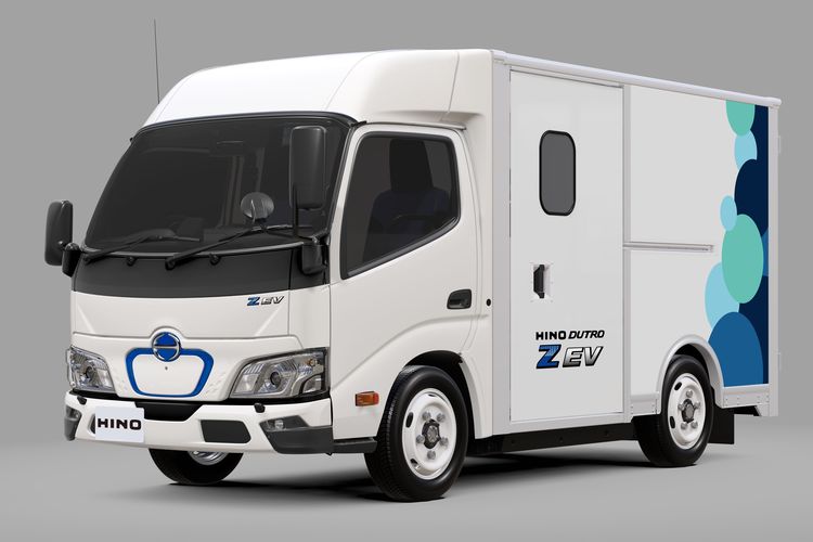 Enam Kendaraan Hino Siap Tampil di JMS 2025