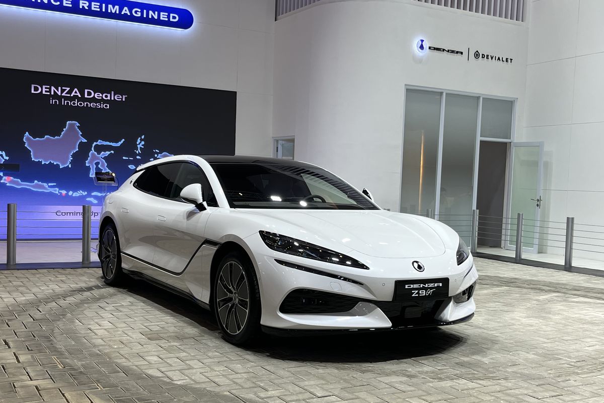 BYD, GIIAS 2025: BYD Luncurkan Denza Z9 dengan Booking Fee Rp 50 Juta