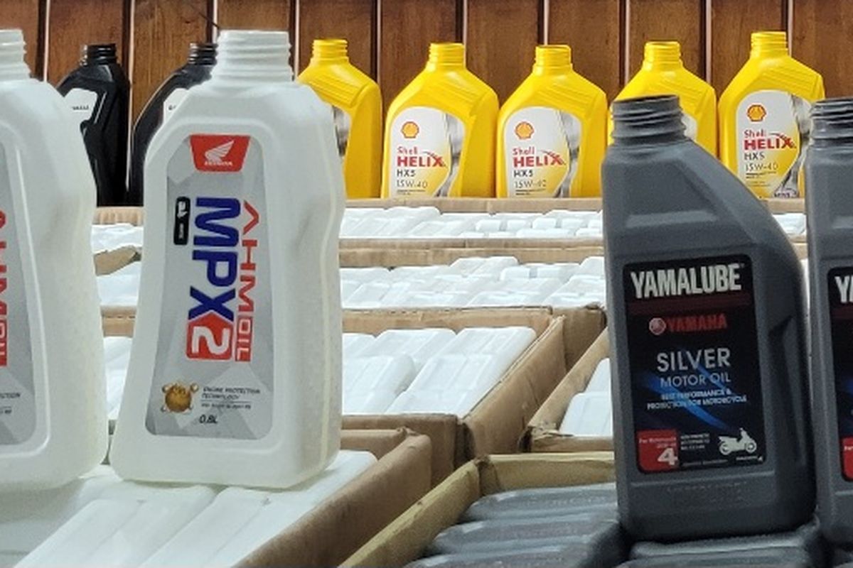 Saat Beli Oli Mesin Jangan Tergiur Harga Murah