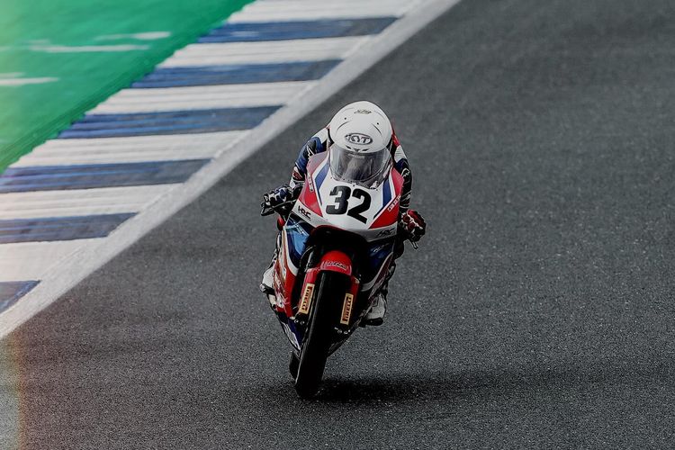 Pebalap Muda Indonesia Ramadhipa Menang Dramatis di Jerez Spanyol