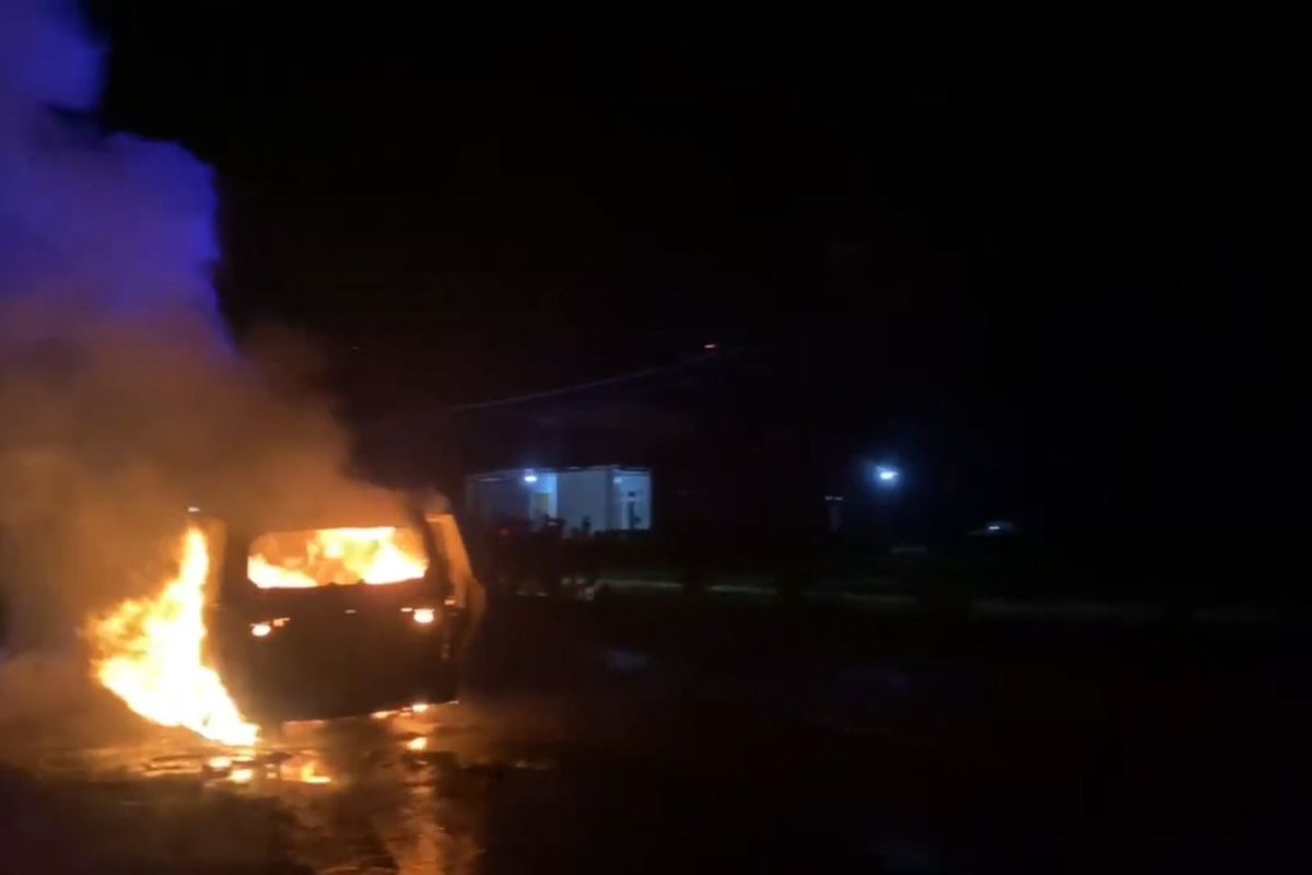 Pahami Kenapa Mobil Bisa Terbakar Saat Mengalami Kecelakaan