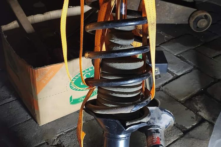 Cara Mendeteksi Kerusakan Shockbreaker Mobil