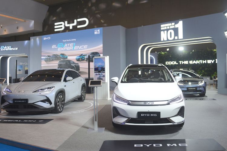 Bisa Test Drive BYD dan Denza di PEVS 2025