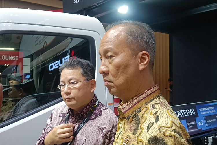Agus Gumiwang Minta Mitsubishi Fuso Tambah eCanter
