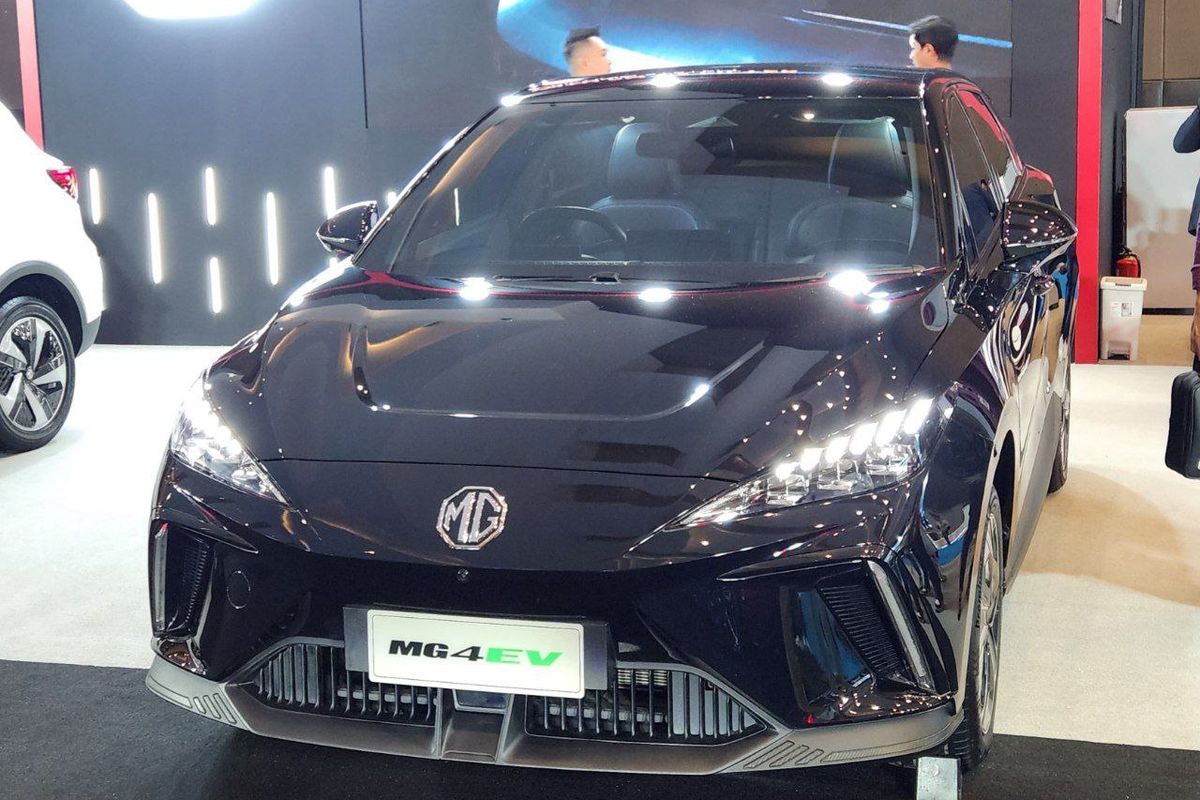 MG, MG 4 EV Hadir di PEVS 2025, Tawarkan Jarak Tempuh 425 Km
