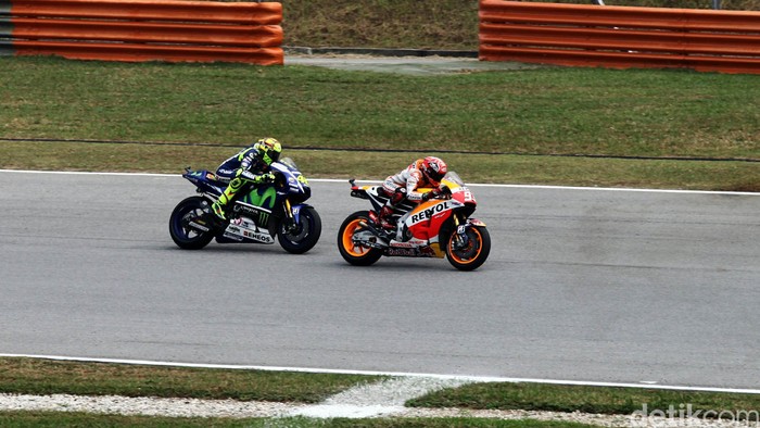 MotoGP, Marquez, Lorenzo soal Insiden MotoGP Sepang 2015: Lutut Rossi Gerak, Marquez Jatuh
