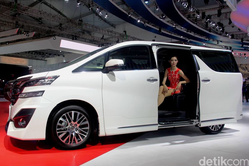 Punya Alphard, NAV1, Camry, Vios dan Yaris? Buruan ke Bengkel Resmi!