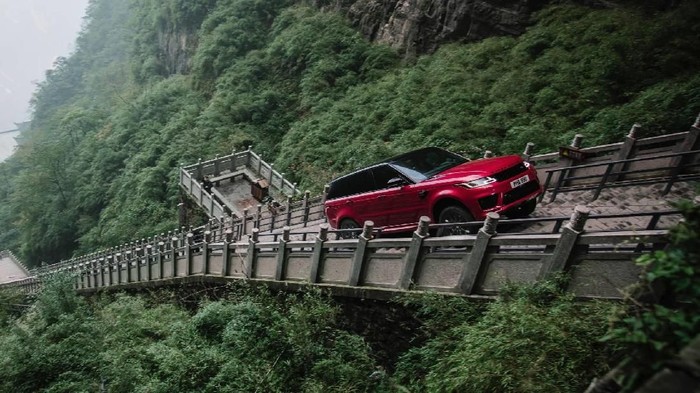 Range Rover, Rover, Range Rover Posting Ulang Nanjak 999 Anak Tangga dengan Mudah, di Tempat Chery Gagal