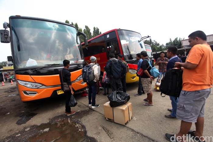 Jangan Naik Bus Kayak Gini Buat Mudik!