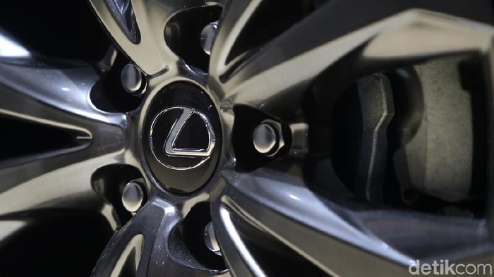 Lexus, Apes! Beli Lexus Lewat Situs Dealer Online Ternyata AI, Duit Rp 1,3 Miliar Melayang