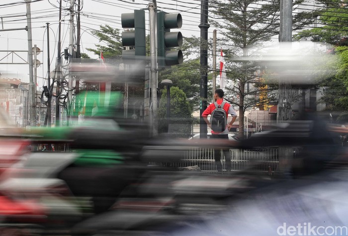 Pemprov Jakarta Pasang Lampu Merah Pintar, Kurangi Macet di Persimpangan
